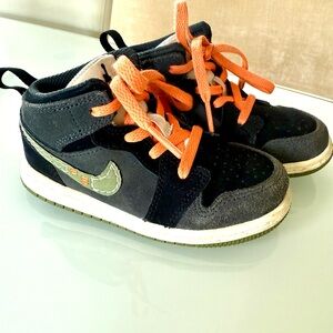 Nike Air Jordan 1 Mid SE Craft boys Sneakers. Toddler size 9c. Gray/blk/orange